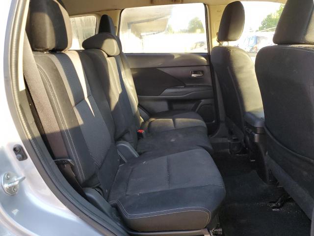 Photo 11 from auction – 2016 MITSUBISHI OUTLANDER with VIN JA4AD3A35GZ000532