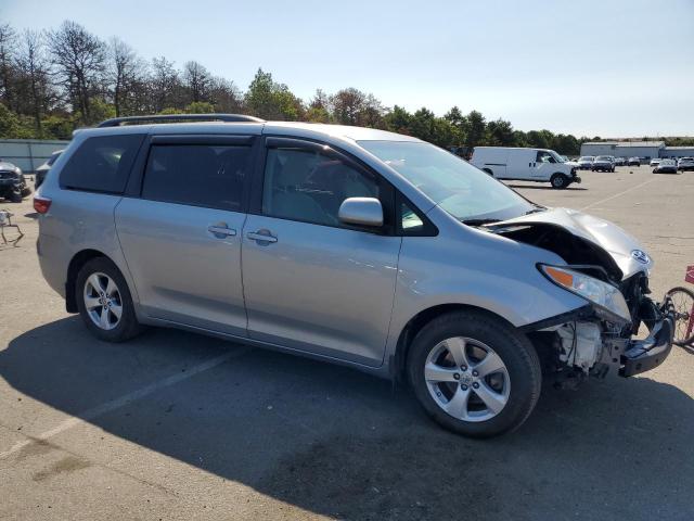 Photo 4 from auction – 2015 TOYOTA SIENNA LE with VIN 5TDKK3DC3FS574123