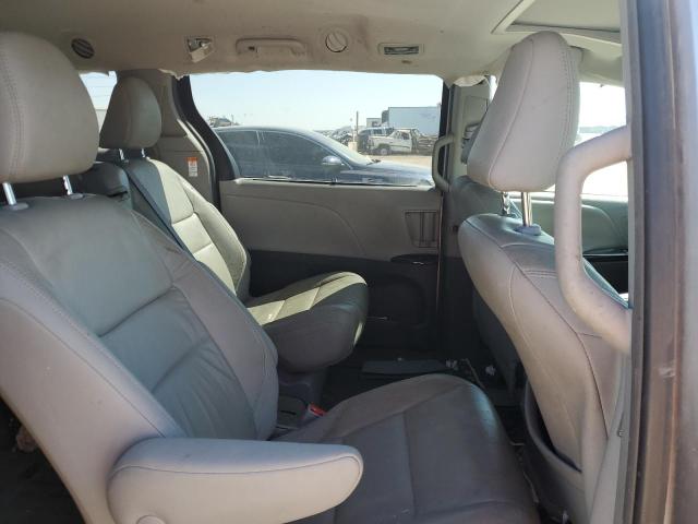 Photo 11 from auction – 2018 TOYOTA SIENNA XLE with VIN 5TDYZ3DC2JS920595