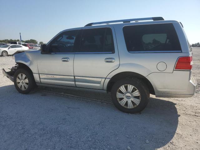 Photo 2 from auction – 2010 LINCOLN NAVIGATOR with VIN 5LMJJ2J56AEJ06649