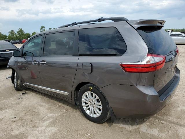 Photo 2 from auction – 2017 TOYOTA SIENNA XLE with VIN 5TDYZ3DC3HS835310