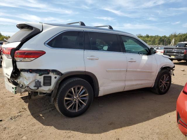 Photo 3 from auction – 2018 TOYOTA HIGHLANDER with VIN 5TDJZRFH2JS554909