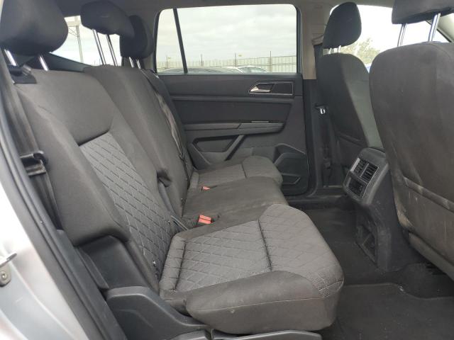 Photo 11 from auction – 2018 VOLKSWAGEN ATLAS S with VIN 1V2AP2CA4JC599158