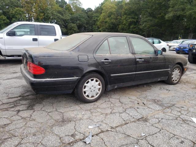Photo 3 from auction – 2000 MERCEDES-BENZ E 320 with VIN WDBJF65H8XA946872