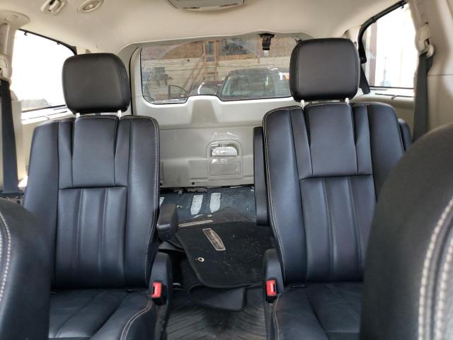 Photo 10 from auction – 2016 CHRYSLER TOWN & COU with VIN 2C4RC1CG2GR303939