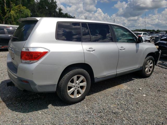 Photo 3 from auction – 2011 TOYOTA HIGHLANDER with VIN 5TDZK3EH1BS040315
