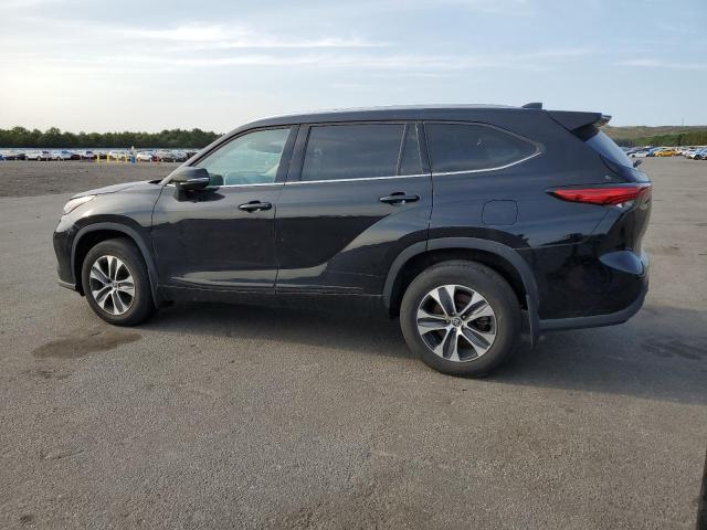 Photo 2 from auction – 2021 TOYOTA HIGHLANDER with VIN 5TDGZRBH9MS112469