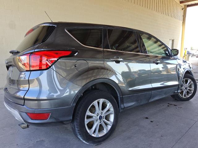 Photo 3 from auction – 2019 FORD ESCAPE SE with VIN 1FMCU9G92KUC08575
