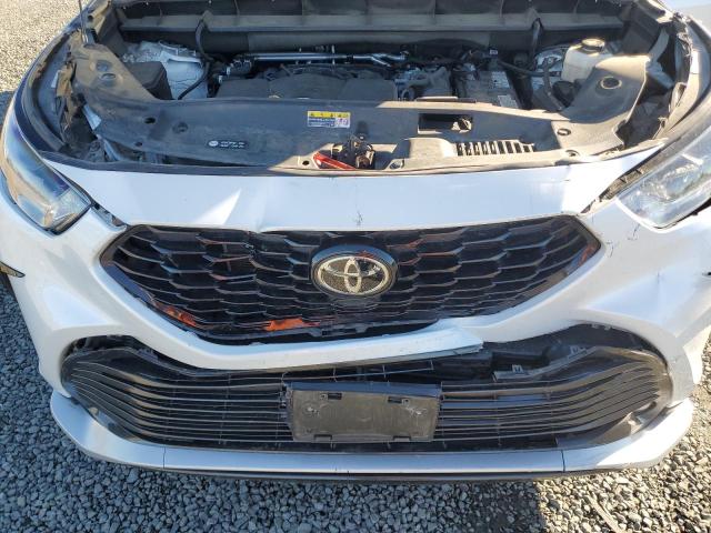 Photo 12 from auction – 2022 TOYOTA HIGHLANDER with VIN 5TDJZRBH3NS221887
