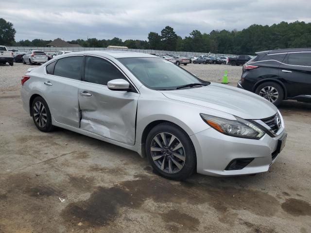 Photo 4 from auction – 2017 NISSAN ALTIMA 2.5 with VIN 1N4AL3AP2HC270274
