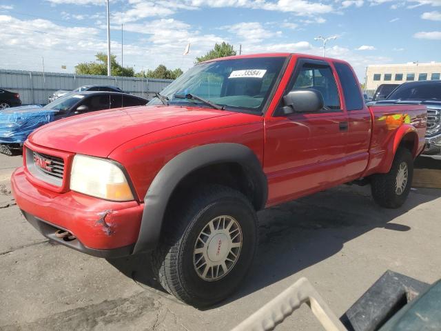 GMC SONOMA 2001 with VIN 1GTCT19W318126583 - Photo from auction