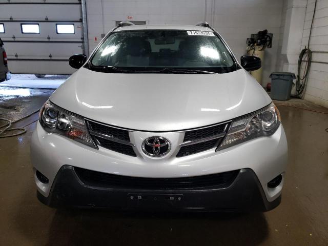 Photo 5 from auction – 2015 TOYOTA RAV4 LE with VIN JTMBFREV6FJ026010