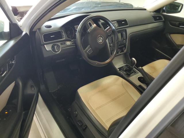 Photo 8 from auction – 2015 VOLKSWAGEN PASSAT SE with VIN 1VWBV7A32FC064654