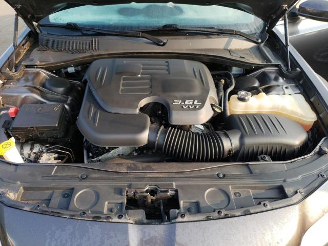 Photo 11 from auction – 2016 CHRYSLER 300 LIMITE with VIN 2C3CCARG7GH234365