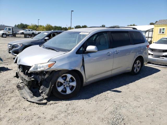 TOYOTA SIENNA LE 2015 with VIN 5TDKK3DC6FS686267 - Photo from auction