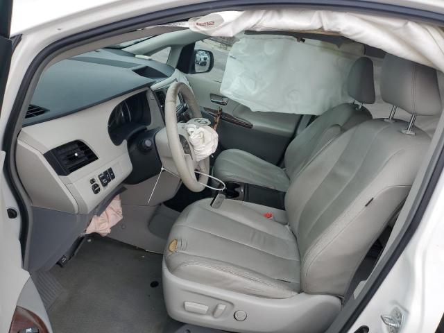 Photo 7 from auction – 2013 TOYOTA SIENNA XLE with VIN 5TDYK3DC5DS360421