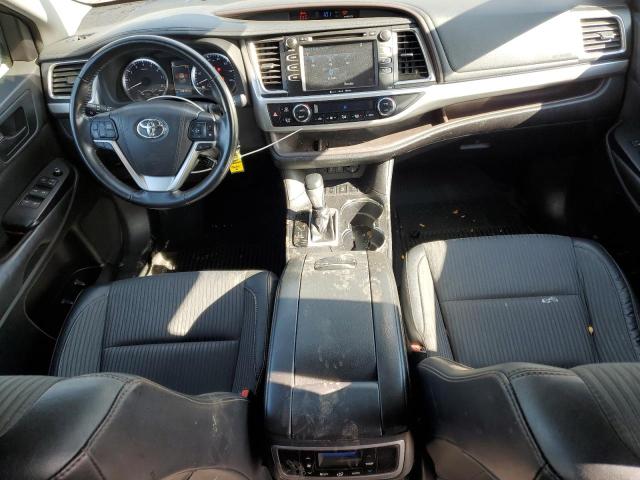 Photo 8 from auction – 2018 TOYOTA HIGHLANDER with VIN 5TDBZRFH1JS869382