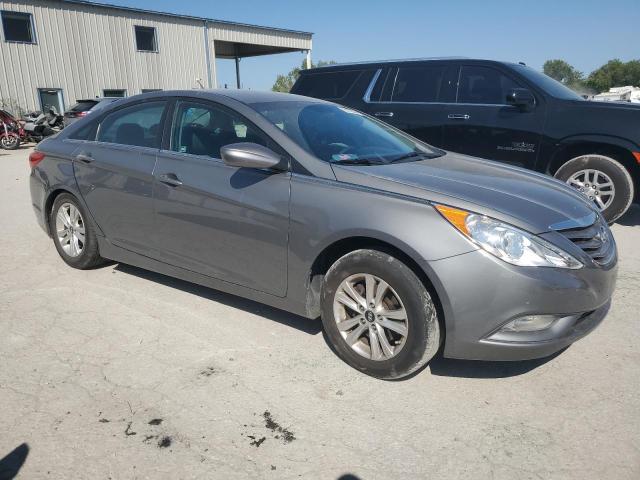 Photo 4 from auction – 2013 HYUNDAI SONATA GLS with VIN 5NPEB4AC4DH736903