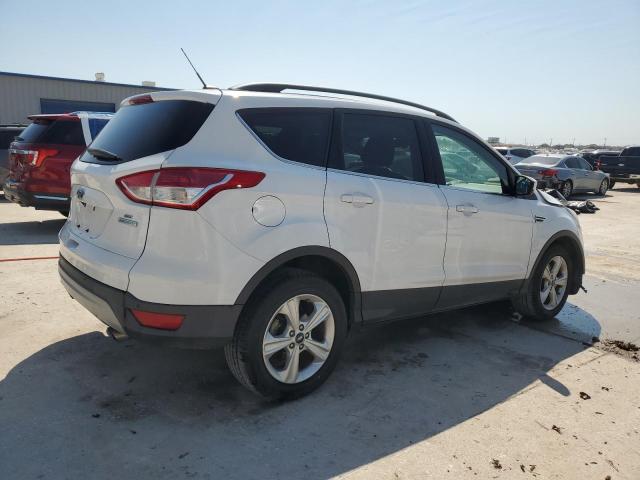Photo 3 from auction – 2016 FORD ESCAPE SE with VIN 1FMCU0GX2GUC61441