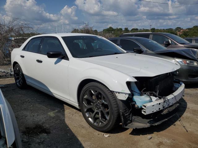 Photo 4 from auction – 2017 CHRYSLER 300 S with VIN 2C3CCABG9HH663454