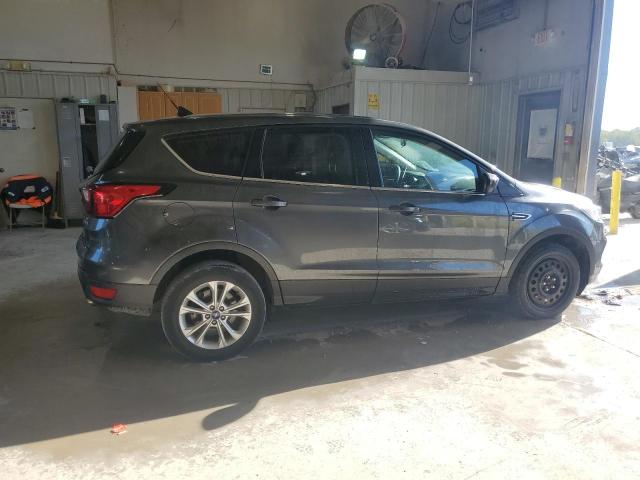 Photo 3 from auction – 2019 FORD ESCAPE SE with VIN 1FMCU9G97KUB66243