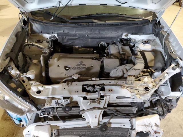 Photo 12 from auction – 2015 MITSUBISHI OUTLANDER with VIN 4A4AP4AW3FE029524