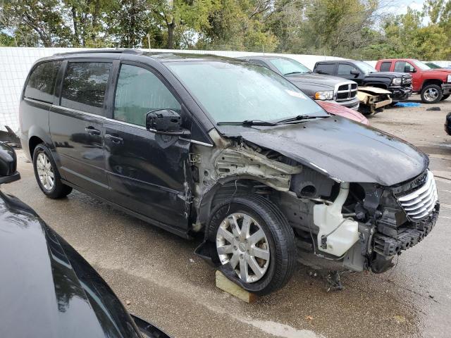 Photo 4 from auction – 2015 CHRYSLER TOWN & COU with VIN 2C4RC1AG0FR675295