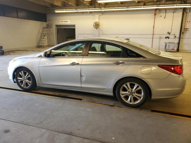 Photo 2 from auction – 2011 HYUNDAI SONATA SE with VIN 5NPEC4AC9BH073984