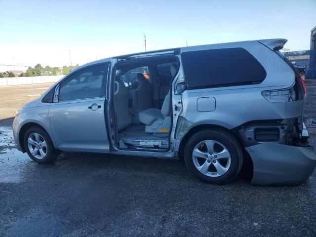 Photo 2 from auction – 2011 TOYOTA SIENNA with VIN 5TDZK3DC6BS129660