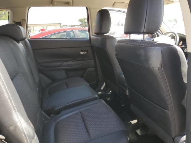 Photo 11 from auction – 2015 MITSUBISHI OUTLANDER with VIN JA4AD3A39FZ008938