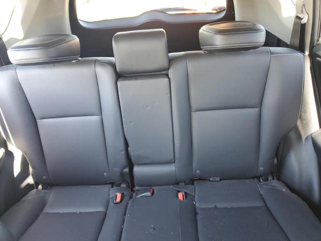 Photo 10 from auction – 2018 TOYOTA RAV4 LIMIT with VIN JTMDFREV4JD227761