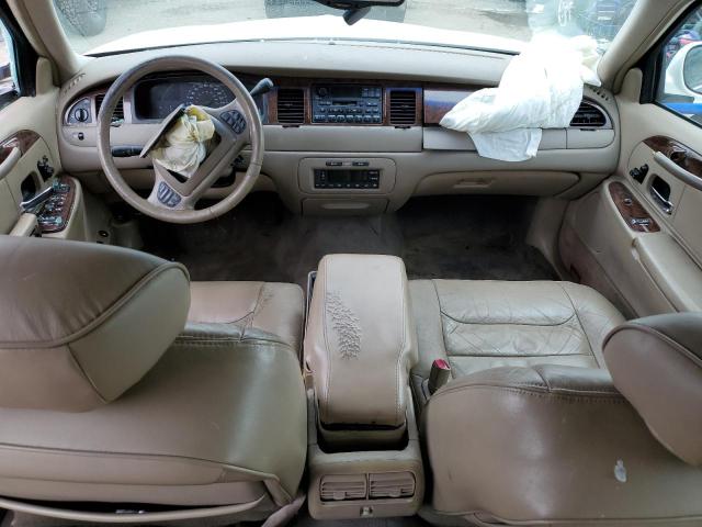 Photo 8 from auction – 2000 LINCOLN TOWN CAR with VIN 1LNHM82W3YY847790