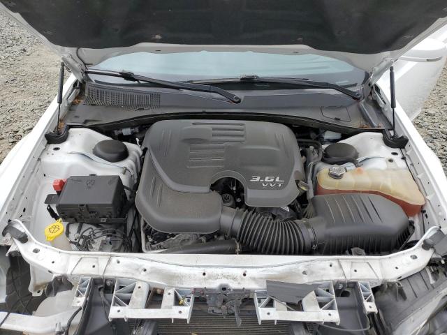 Photo 11 from auction – 2018 CHRYSLER 300 S with VIN 2C3CCABG6JH261736