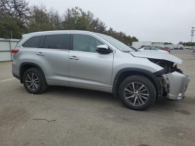 Photo 4 from auction – 2017 TOYOTA HIGHLANDER with VIN 5TDJZRFH0HS395995
