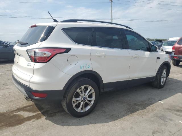 Photo 3 from auction – 2018 FORD ESCAPE SE with VIN 1FMCU0GD5JUB03804