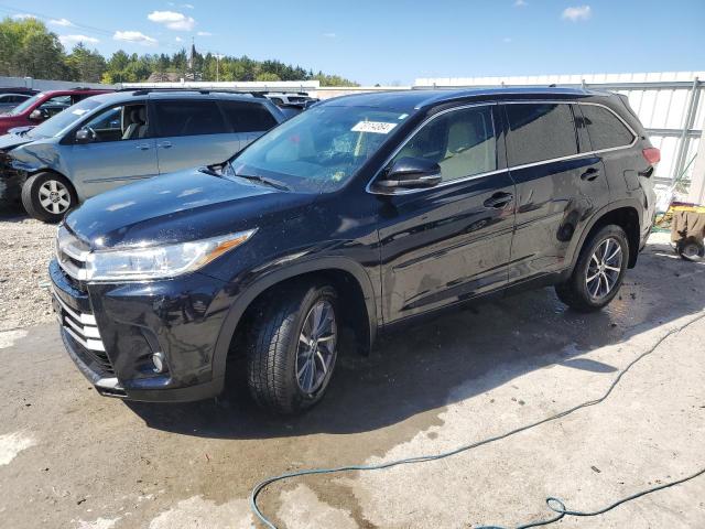 TOYOTA HIGHLANDER 2018 with VIN 5TDJZRFH6JS832940 - Photo from auction