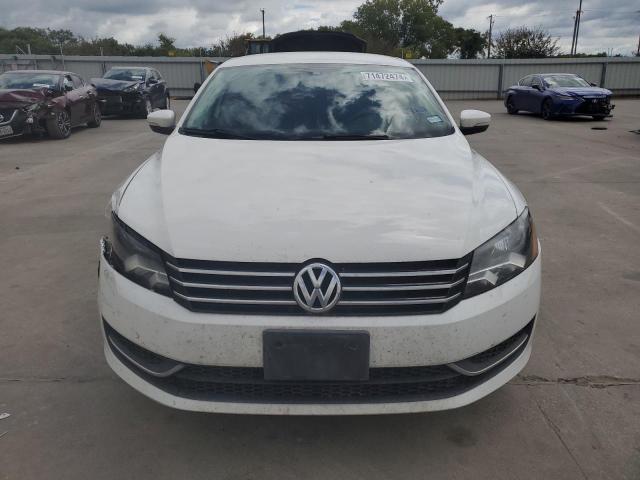 Photo 5 from auction – 2015 VOLKSWAGEN PASSAT S with VIN 1VWAS7A39FC022941