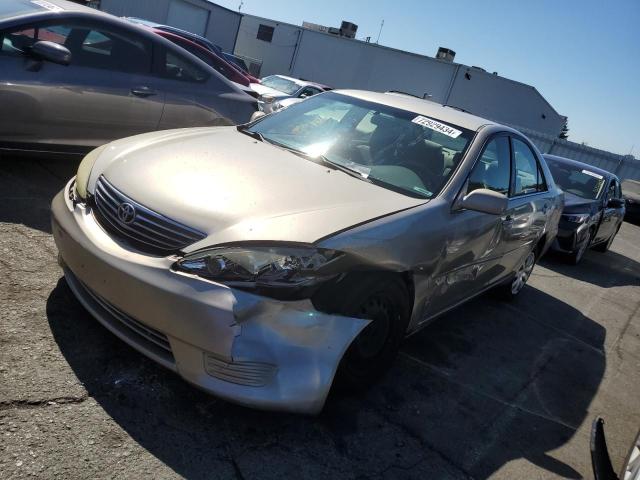 TOYOTA CAMRY LE 2005 with VIN 4T1BE32K75U540581 - Photo from auction