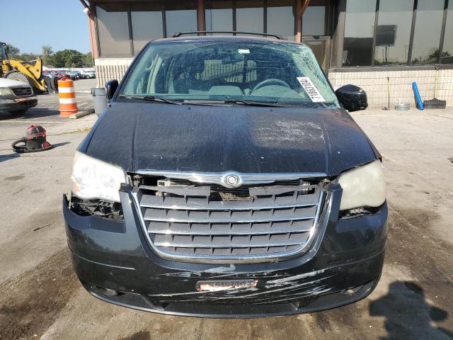 Photo 5 from auction – 2010 CHRYSLER TOWN & COU with VIN 2A4RR5D10AR214923