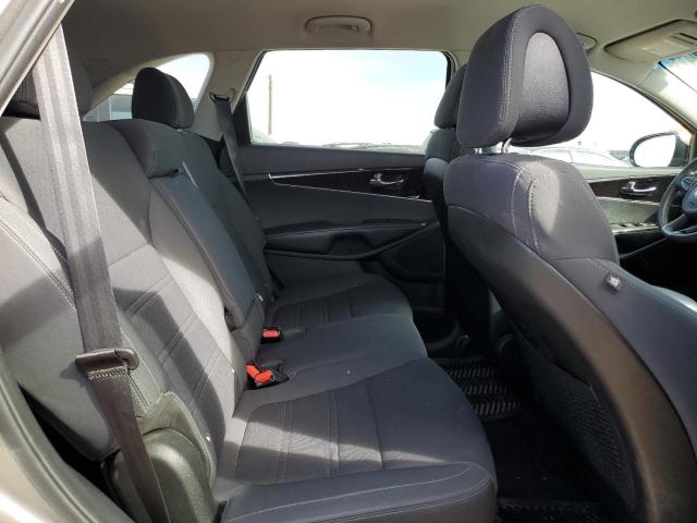 Photo 11 from auction – 2016 KIA SORENTO LX with VIN 5XYPG4A30GG137079