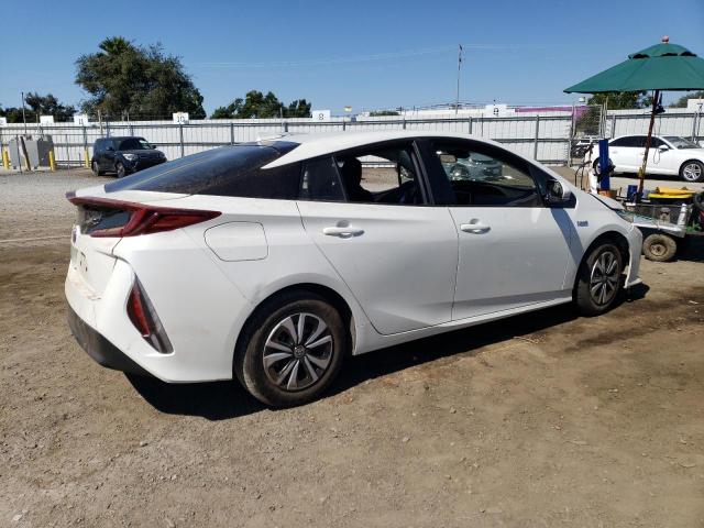 Photo 3 from auction – 2019 TOYOTA PRIUS PRIM with VIN JTDKARFP4K3108430