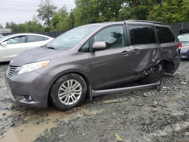 TOYOTA SIENNA XLE 2014 with VIN 5TDYK3DC3ES522774 - Photo from auction