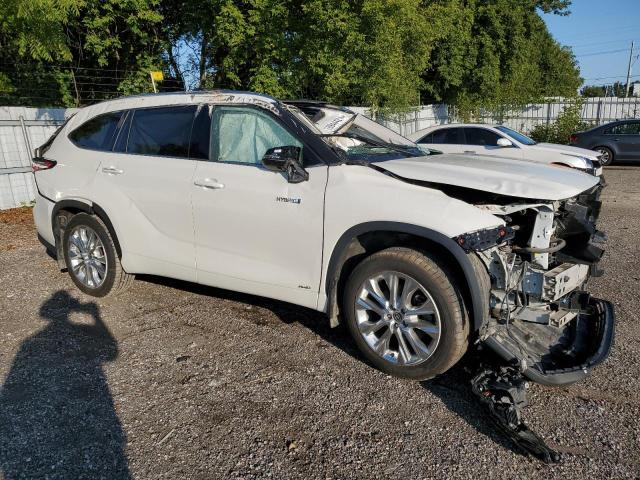 Photo 4 from auction – 2021 TOYOTA HIGHLANDER with VIN 5TDDBRCH4MS042336