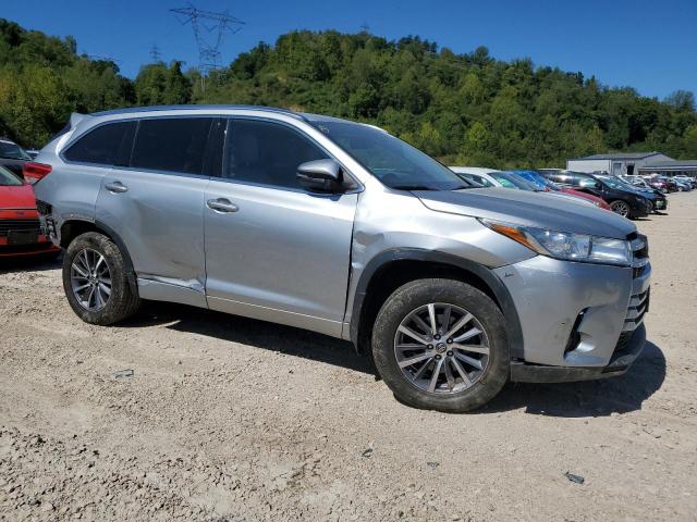 Photo 4 from auction – 2018 TOYOTA HIGHLANDER with VIN 5TDJZRFH9JS902396