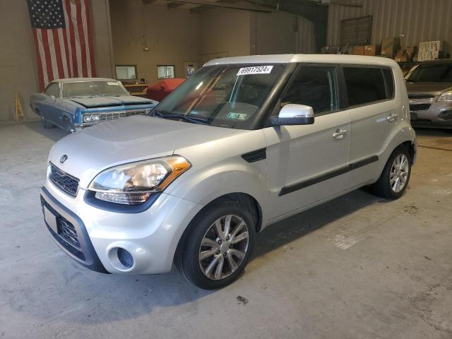 KIA SOUL + 2013 مع رقم تعريف المركبة KNDJT2A60D7776524 - صورة من المزاد