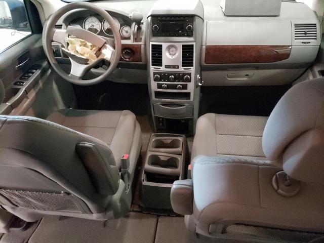 Photo 8 from auction – 2010 CHRYSLER TOWN & COU with VIN 2A4RR2D14AR376360