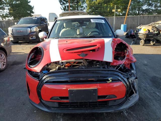 Photo 5 from auction – 2024 MINI COOPER SE with VIN WMW13DJ05R2V45143