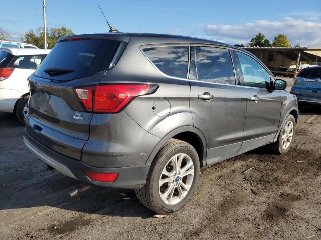 Photo 3 from auction – 2019 FORD ESCAPE SE with VIN 1FMCU9GDXKUB92226