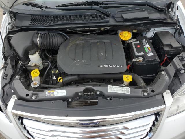 Photo 12 from auction – 2016 CHRYSLER TOWN & COU with VIN 2C4RC1GG3GR119863