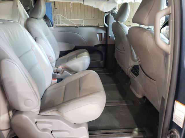 Photo 11 from auction – 2017 TOYOTA SIENNA XLE with VIN 5TDDZ3DC2HS182404